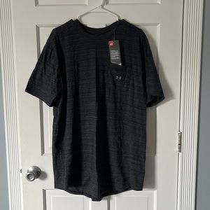 NWT!! Men’s Under Armour shirt